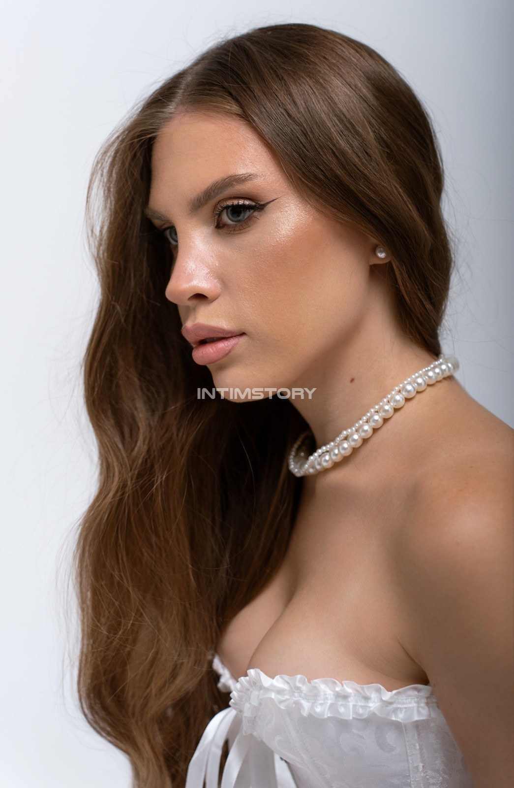 Эвелина 24 лет